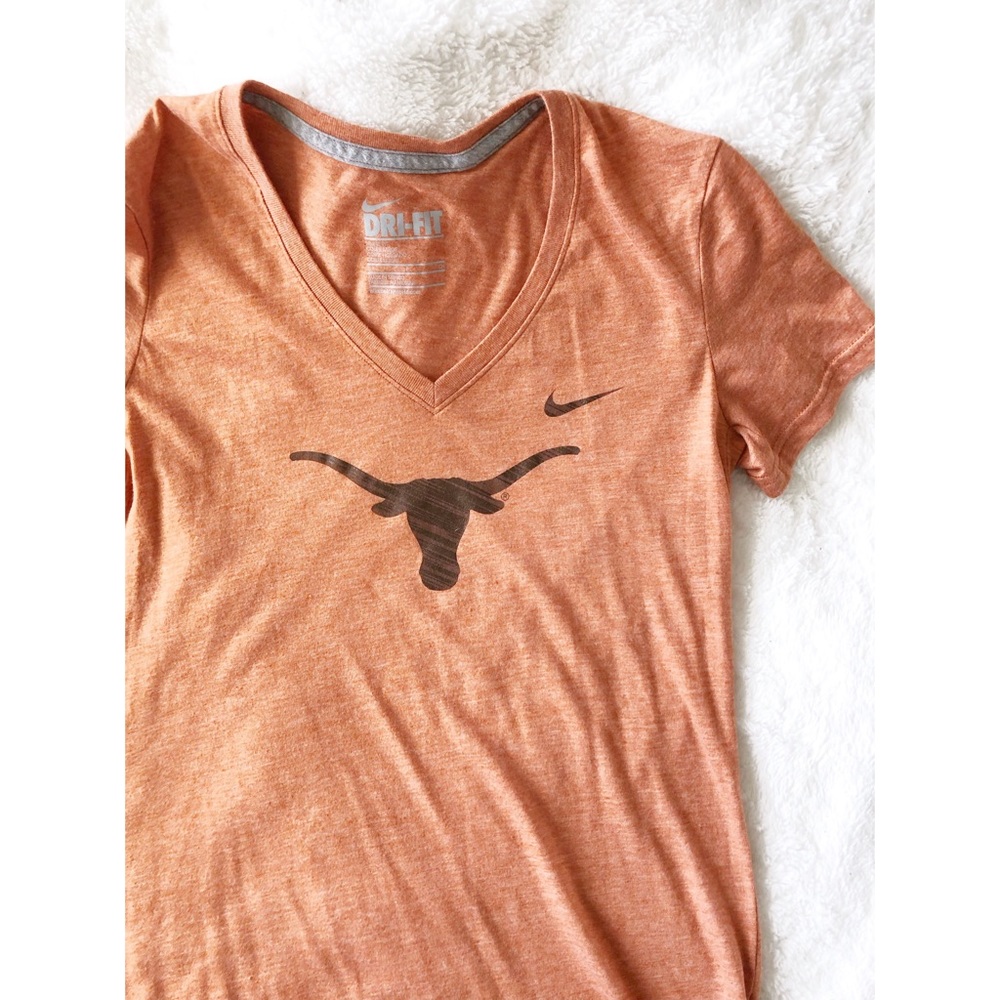Dri-fit Nike longhorn t-shirt.
